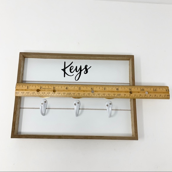 Crafty wooden shadow box key holder / rack / hooks - Picture 4 of 7